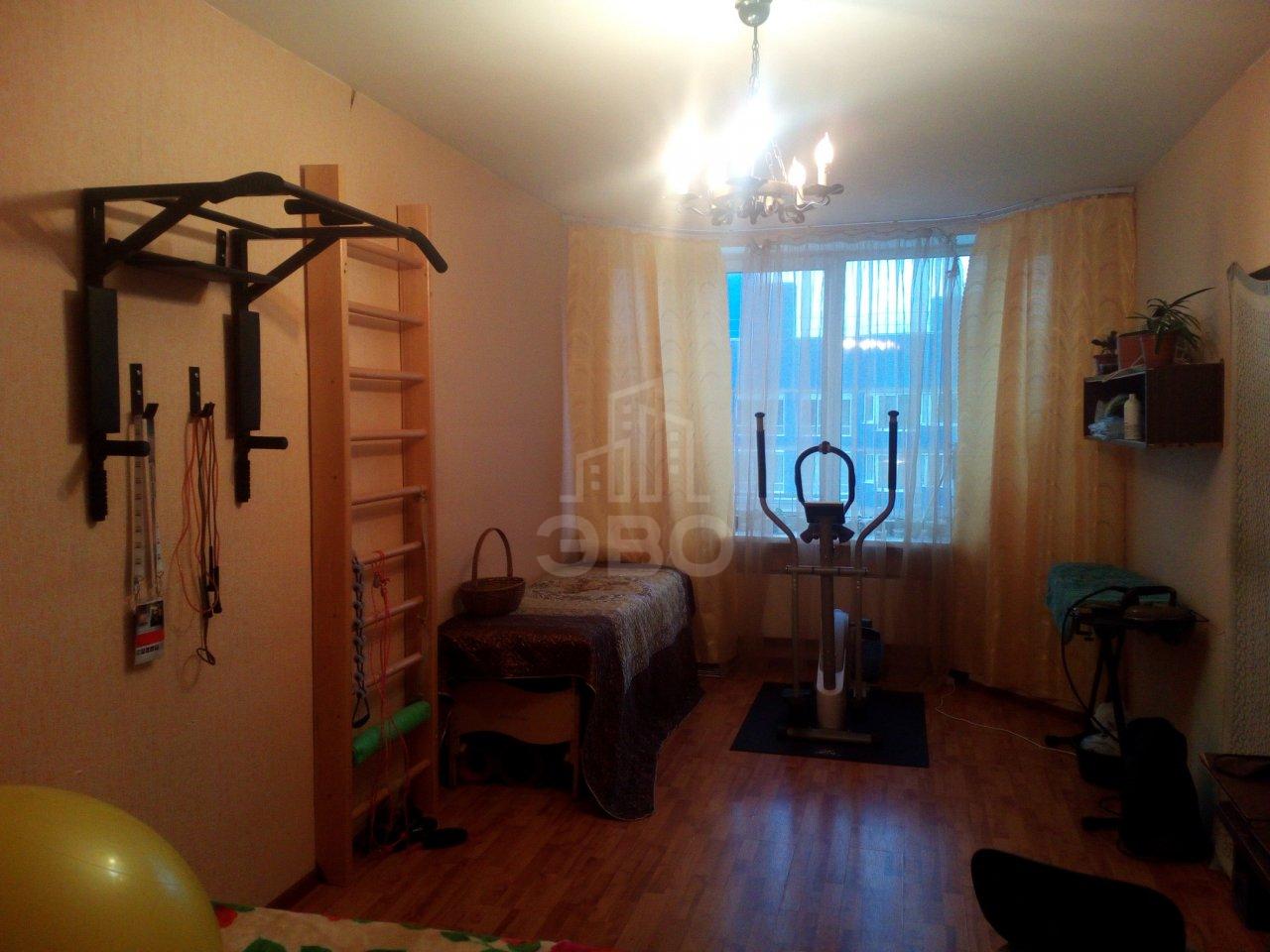 трехкомнатная квартира в Санкт-Петербурге по адресу: Сизова пр-кт., 25