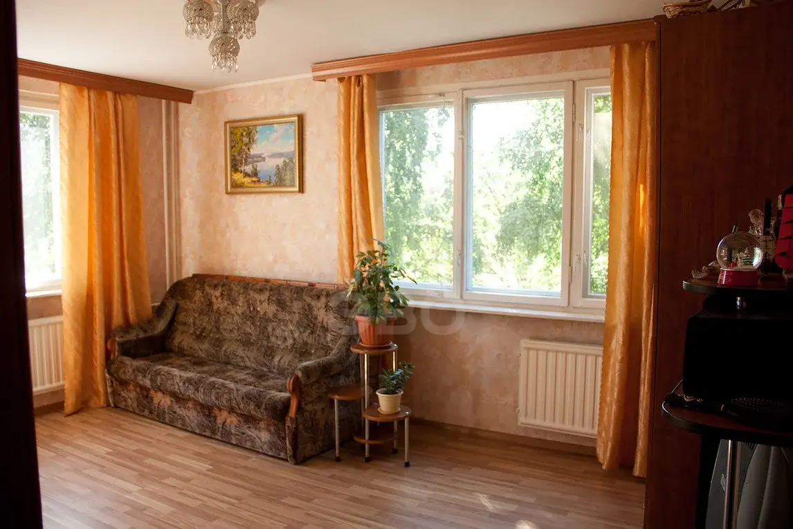 двухкомнатная квартира в Санкт-Петербурге по адресу: Купчинская ул., 30, к.1