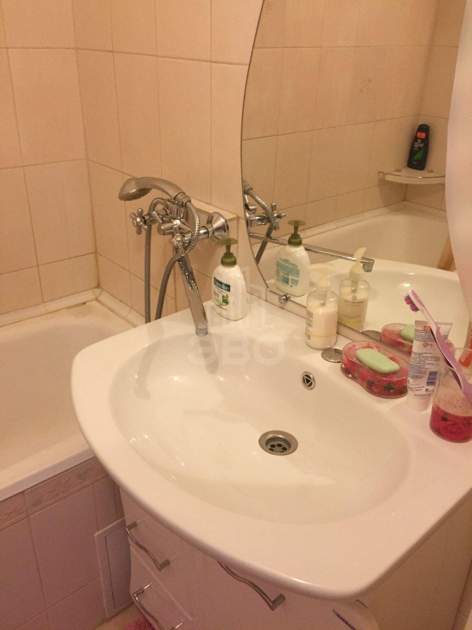 однокомнатная квартира в Санкт-Петербурге по адресу: Ушинского д 37 к 2