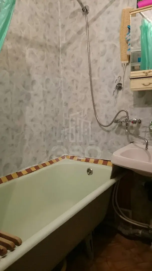 комната в Санкт-Петербурге по адресу: Дыбенко ул., 20, к.3