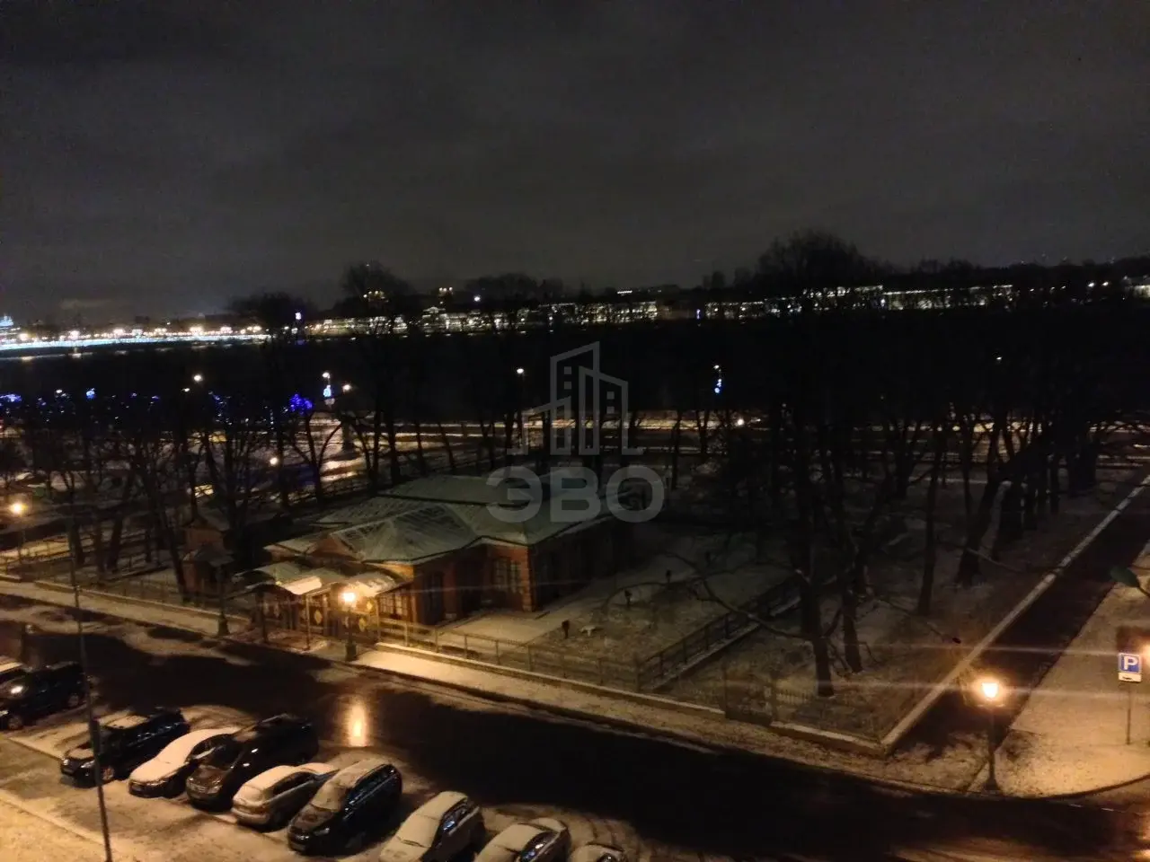 двухкомнатная квартира в Санкт-Петербурге по адресу: Петроградская наб 4