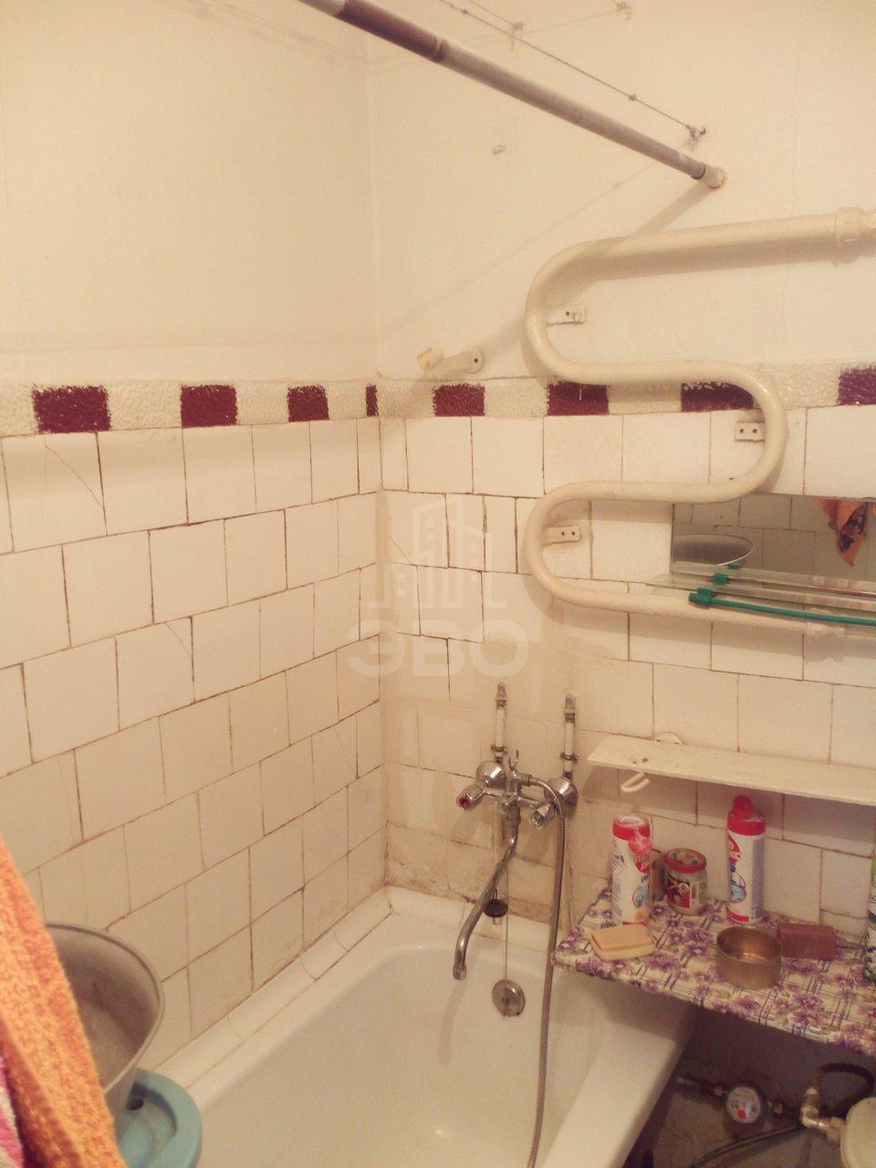 трехкомнатная квартира в Санкт-Петербурге по адресу: Тамбасова ул., 25, к 7