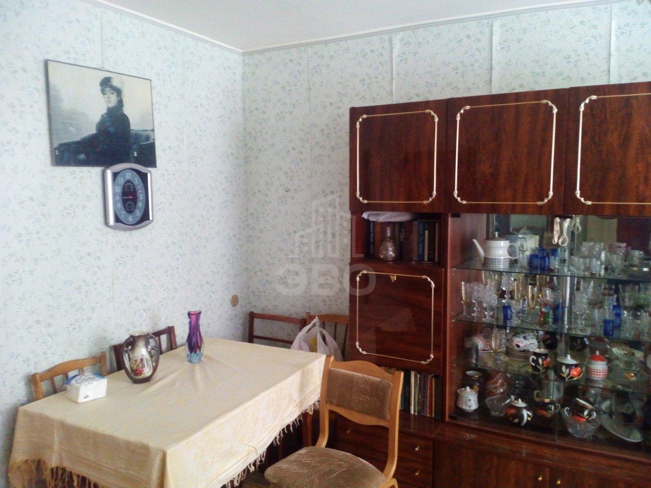 трехкомнатная квартира в Санкт-Петербурге по адресу: Тамбасова ул., 25, к 7