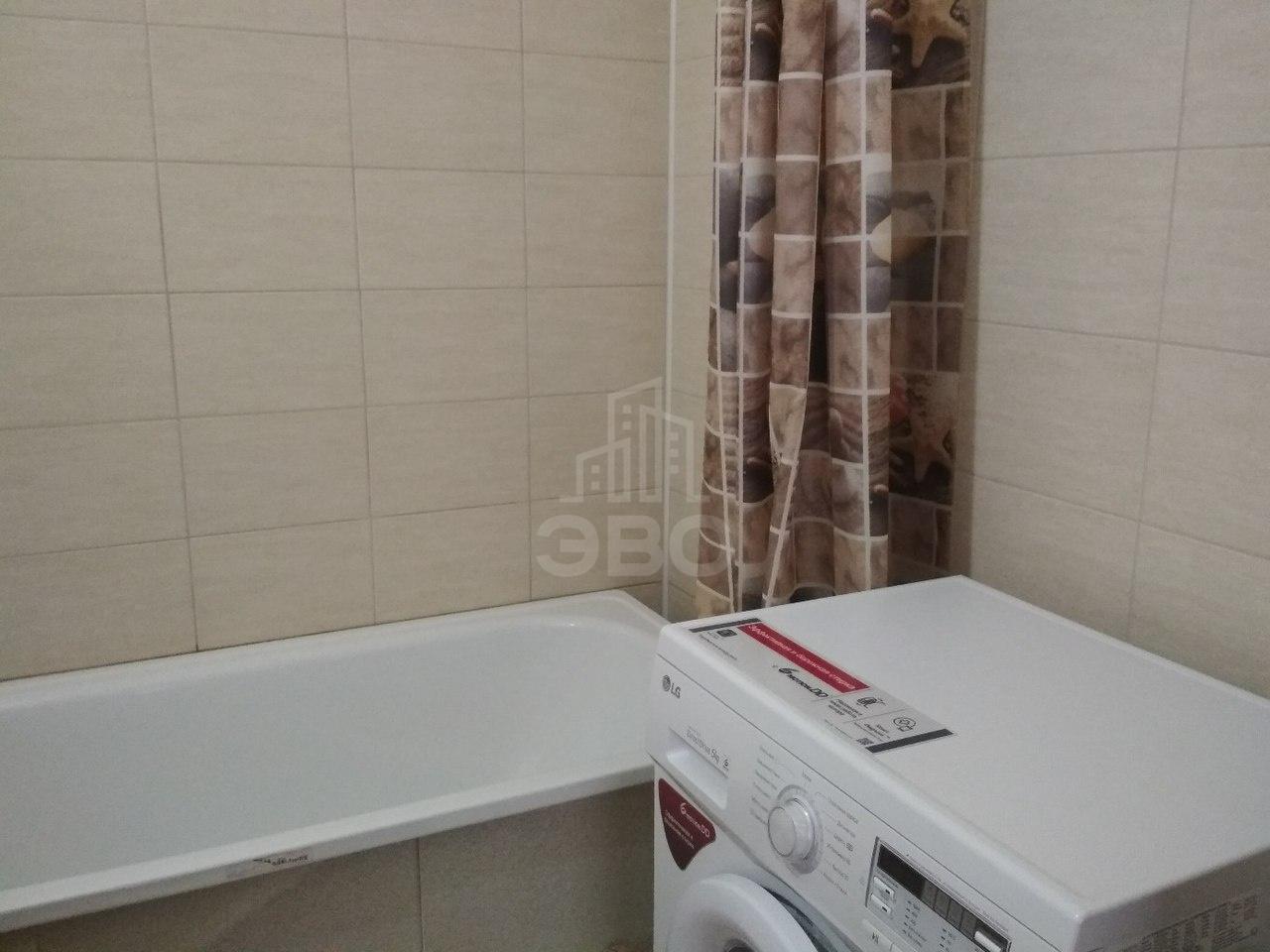 однокомнатная квартира в Санкт-Петербурге по адресу: Маршала Казакова ул., 82, к 1