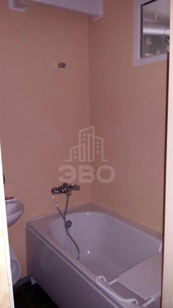 трехкомнатная квартира в Санкт-Петербурге по адресу: ул. Наличная д 37 к 3