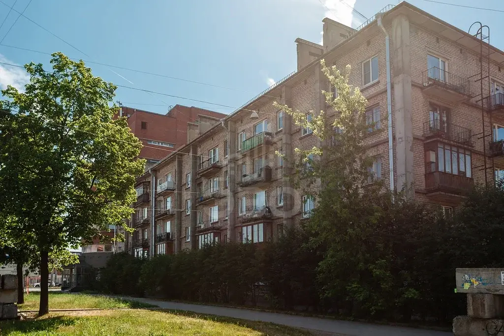 двухкомнатная квартира в Санкт-Петербурге по адресу: Благодатная ул., 61