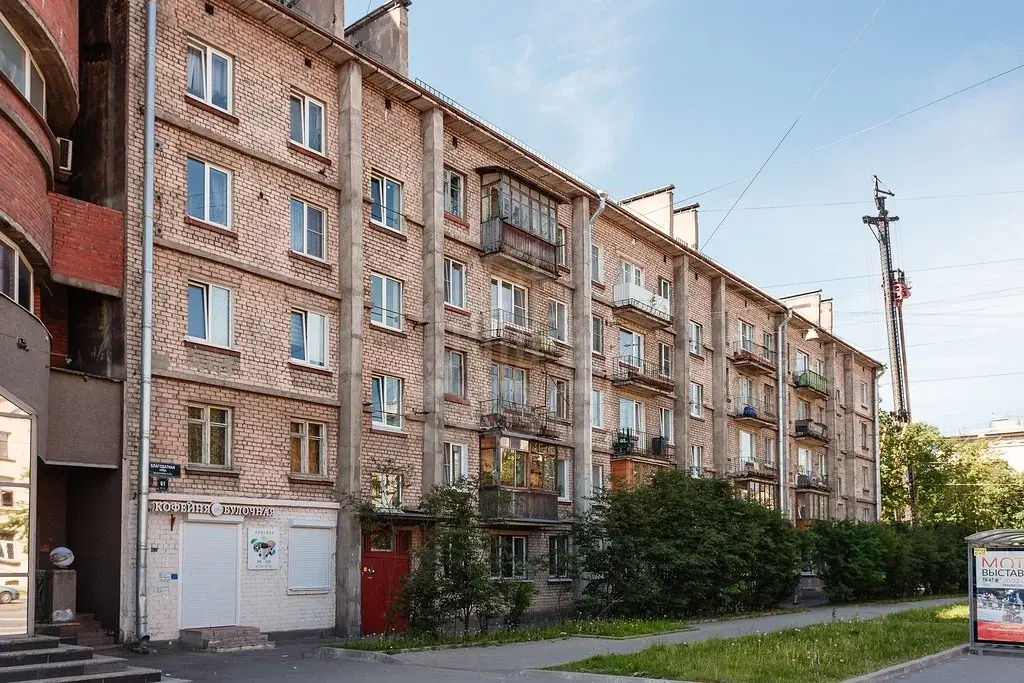 двухкомнатная квартира в Санкт-Петербурге по адресу: Благодатная ул., 61