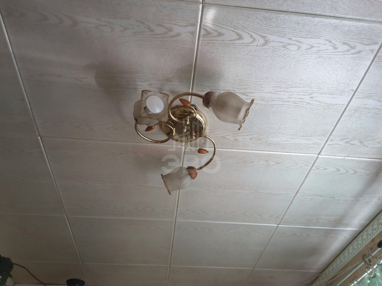 трехкомнатная квартира в Санкт-Петербурге по адресу: Композиторов ул., 33, к 3