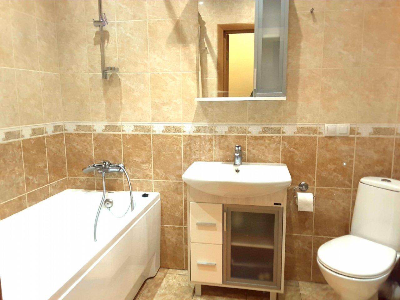 трехкомнатная квартира в Санкт-Петербурге по адресу: Лыжный пер., 3