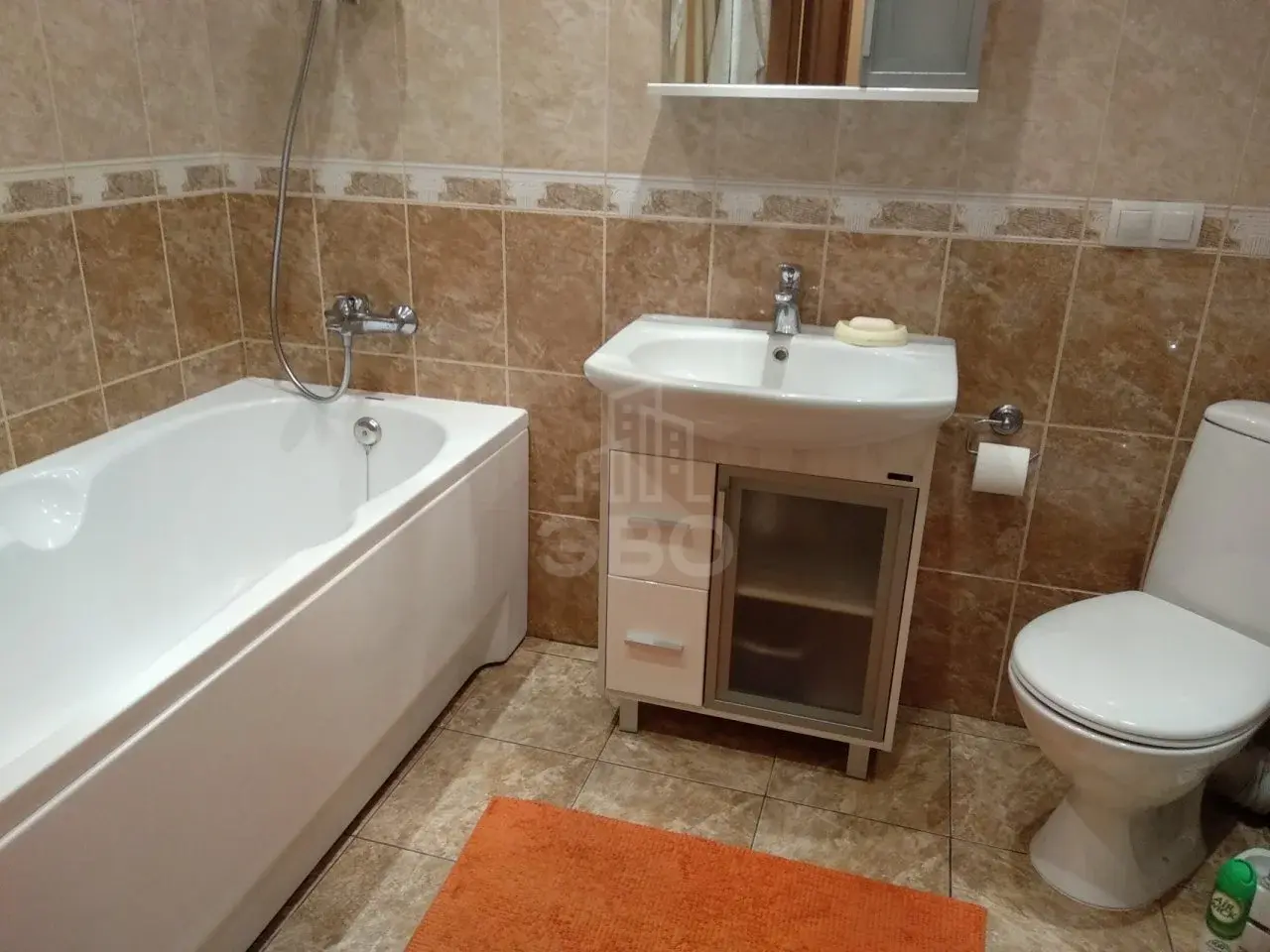 трехкомнатная квартира в Санкт-Петербурге по адресу: Лыжный пер., 3