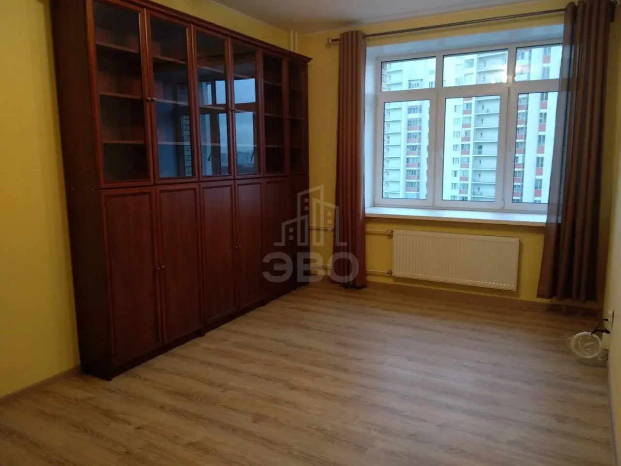 трехкомнатная квартира в Санкт-Петербурге по адресу: Лыжный пер., 3