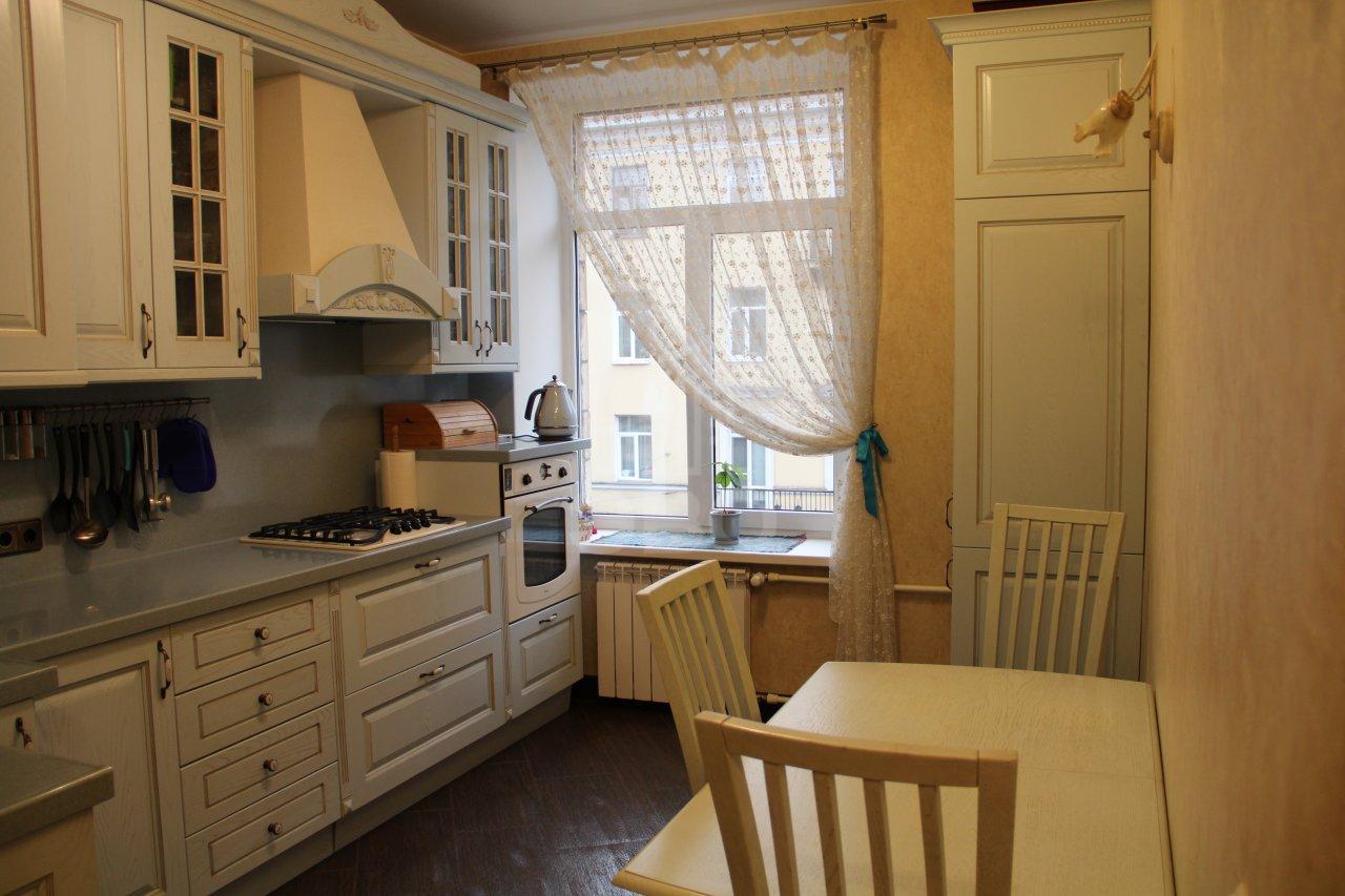 двухкомнатная квартира в Санкт-Петербурге по адресу: Средний В.О. пр д 99 к 18