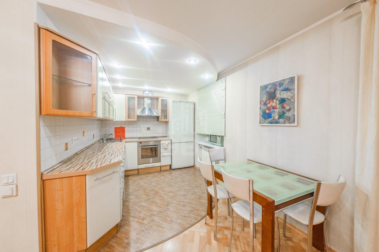 двухкомнатная квартира в Санкт-Петербурге по адресу: Авиаконструкторов пр-кт., 38, к 1