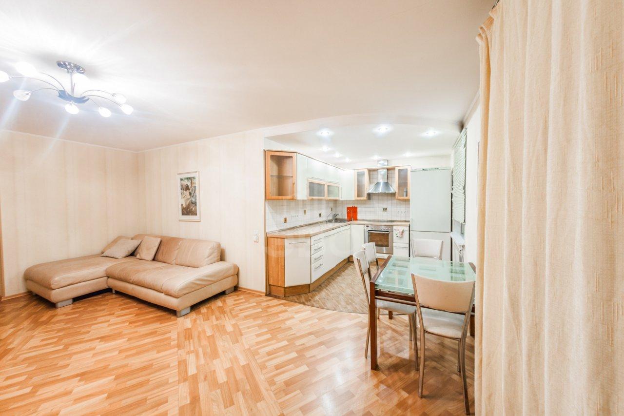 двухкомнатная квартира в Санкт-Петербурге по адресу: Авиаконструкторов пр-кт., 38, к 1