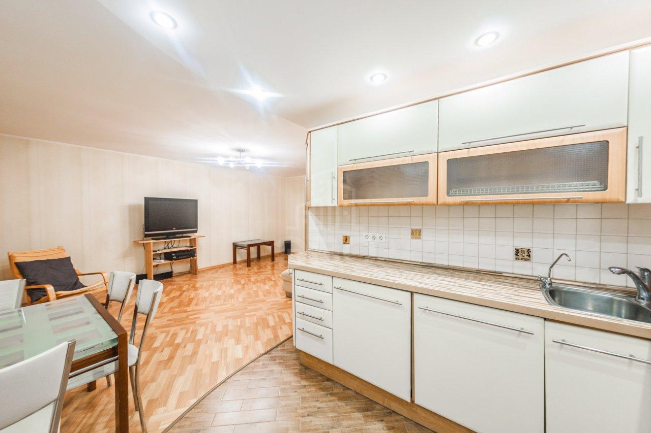 двухкомнатная квартира в Санкт-Петербурге по адресу: Авиаконструкторов пр-кт., 38, к 1