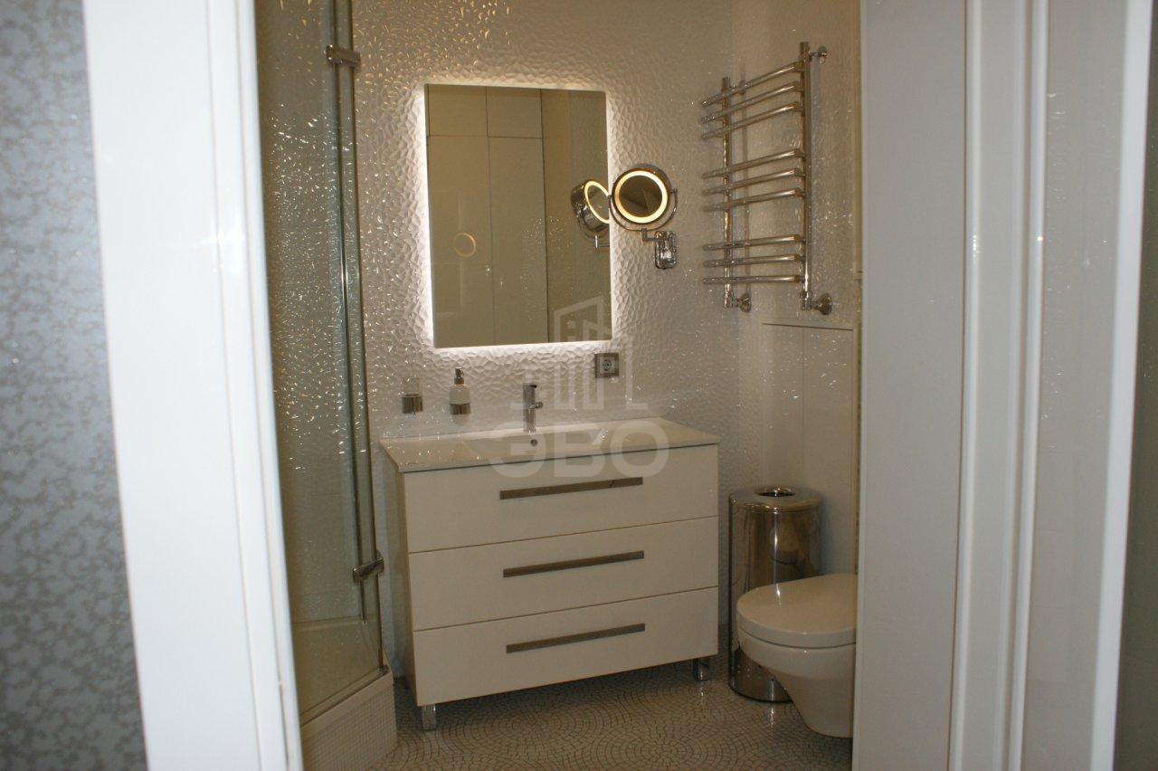 трехкомнатная квартира в Санкт-Петербурге по адресу: Луначарского проспект, 11, к 1, литера А