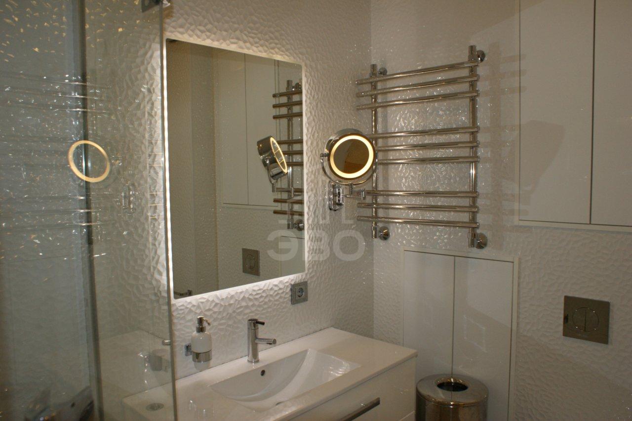 трехкомнатная квартира в Санкт-Петербурге по адресу: Луначарского проспект, 11, к 1, литера А