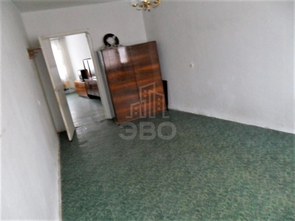 трехкомнатная квартира в Санкт-Петербурге по адресу: Ивана Фомина ул., 7, к 1