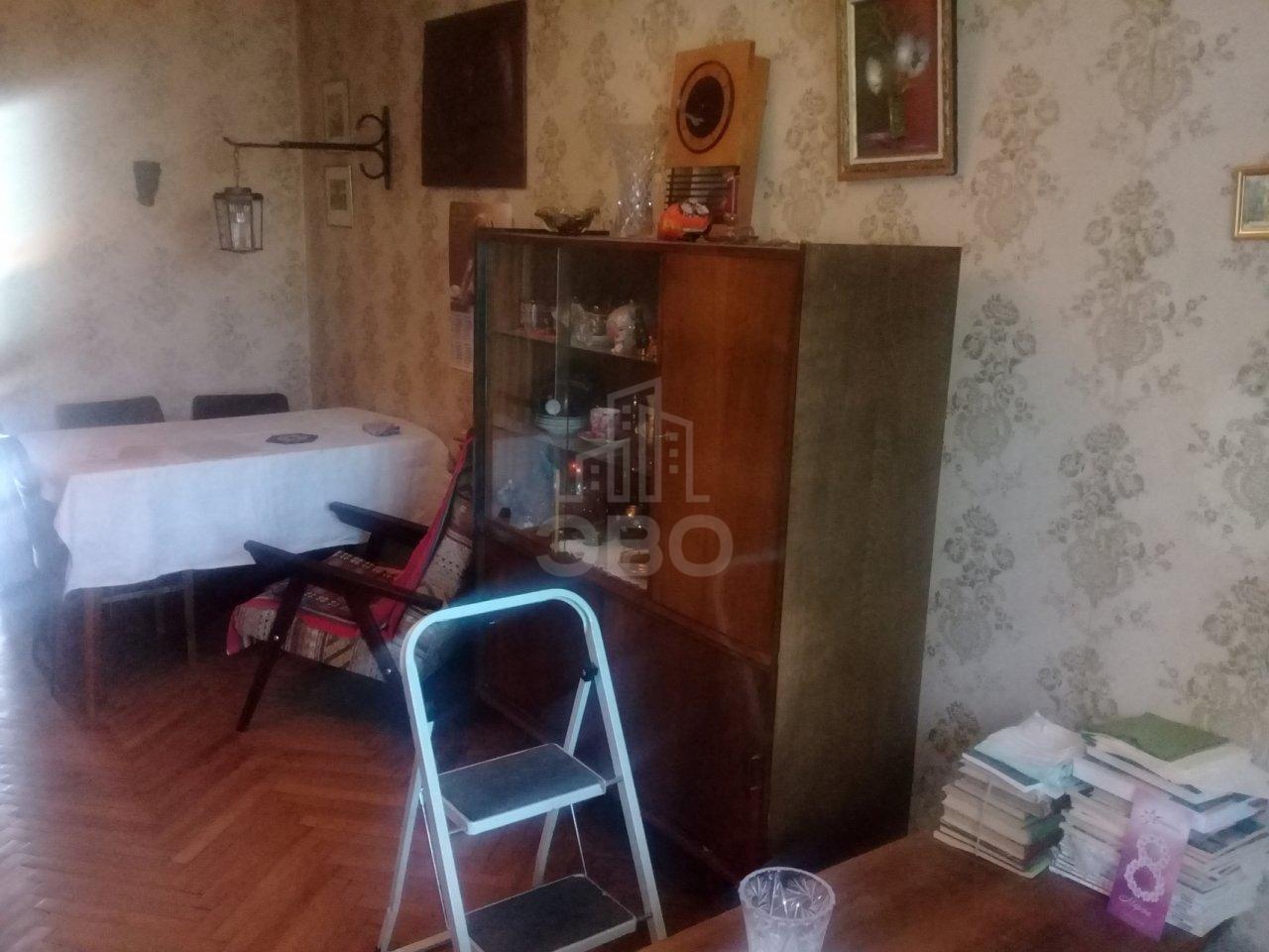 трехкомнатная квартира в Санкт-Петербурге по адресу: 2-й Муринский проспект, 10, к 1