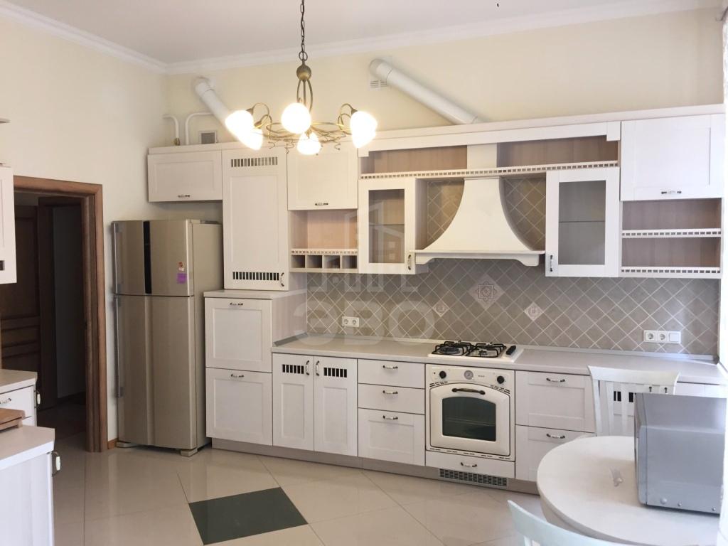 многокомнатная квартира в Санкт-Петербурге по адресу: наб. Реки Мойки, д.64