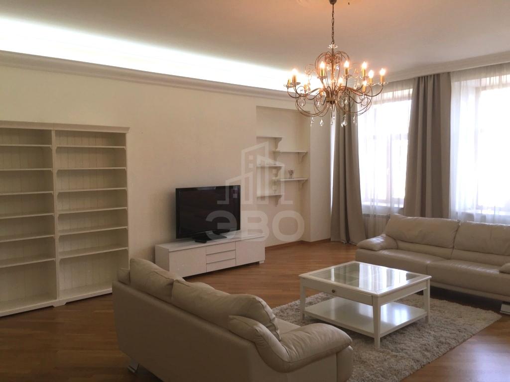 многокомнатная квартира в Санкт-Петербурге по адресу: наб. Реки Мойки, д.64