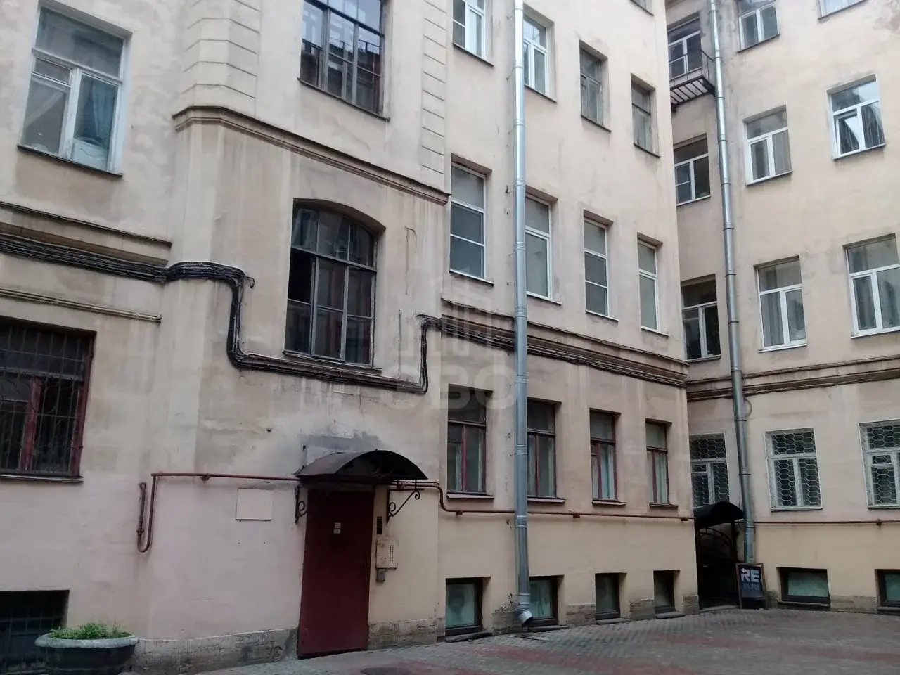 двухкомнатная квартира в Санкт-Петербурге по адресу: Реки Мойки наб., 28