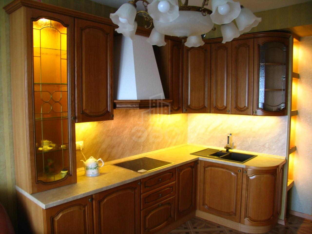 однокомнатная квартира в Санкт-Петербурге по адресу: п Мурино пл Привокзальная д 3