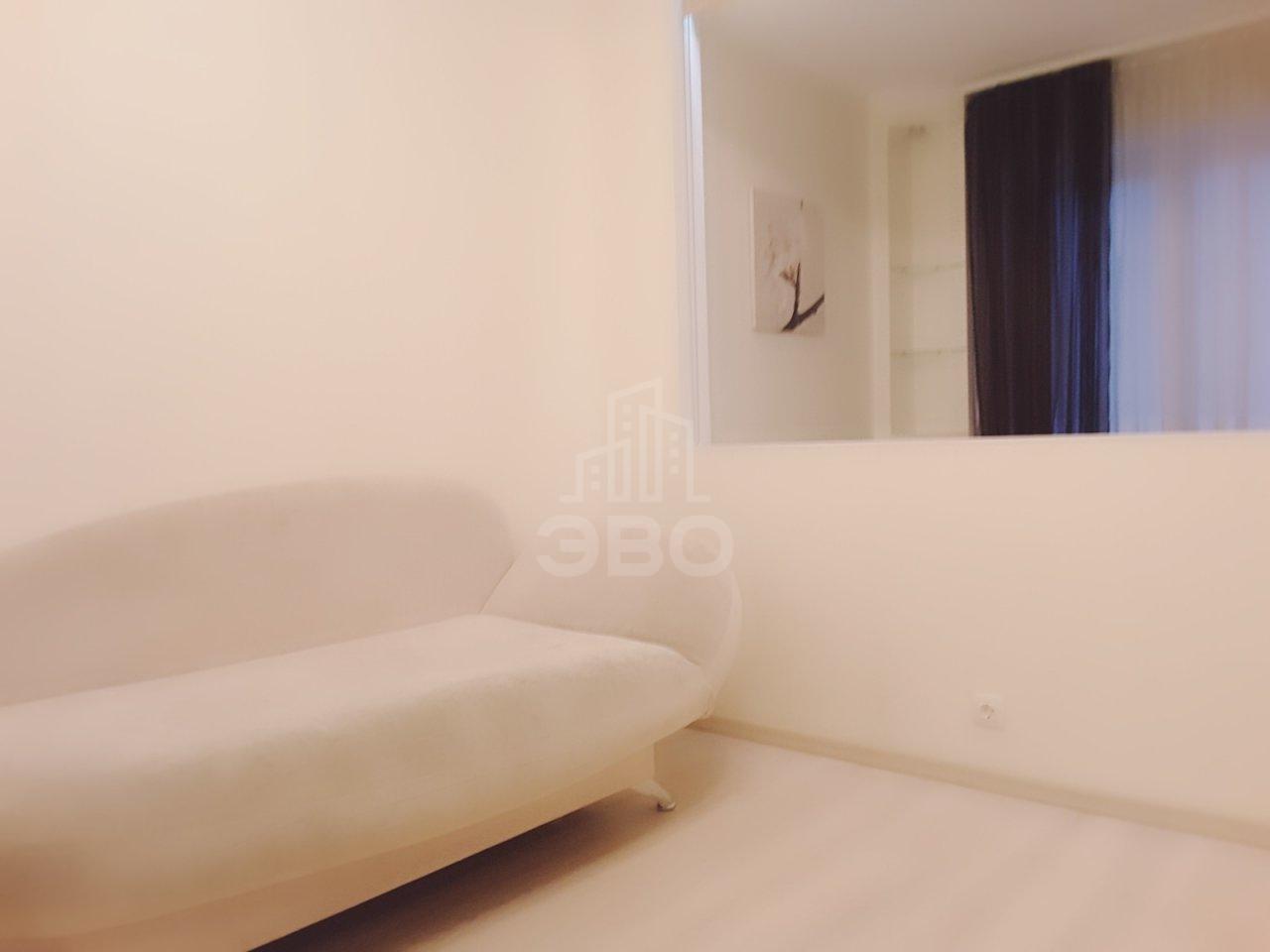 однокомнатная квартира в Санкт-Петербурге по адресу: Карпинского ул., 33, к 1