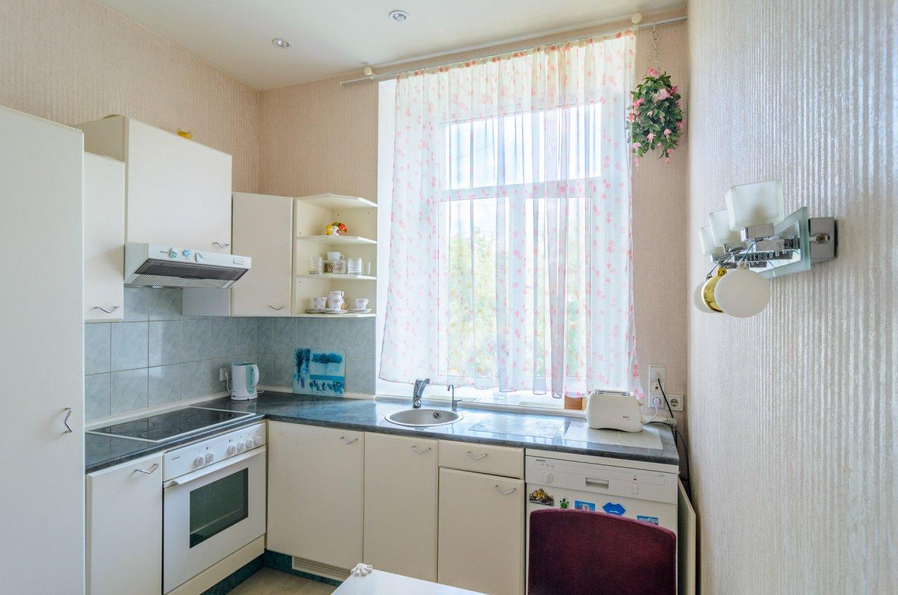 двухкомнатная квартира в Санкт-Петербурге по адресу: Среднегаванский проспект, 1