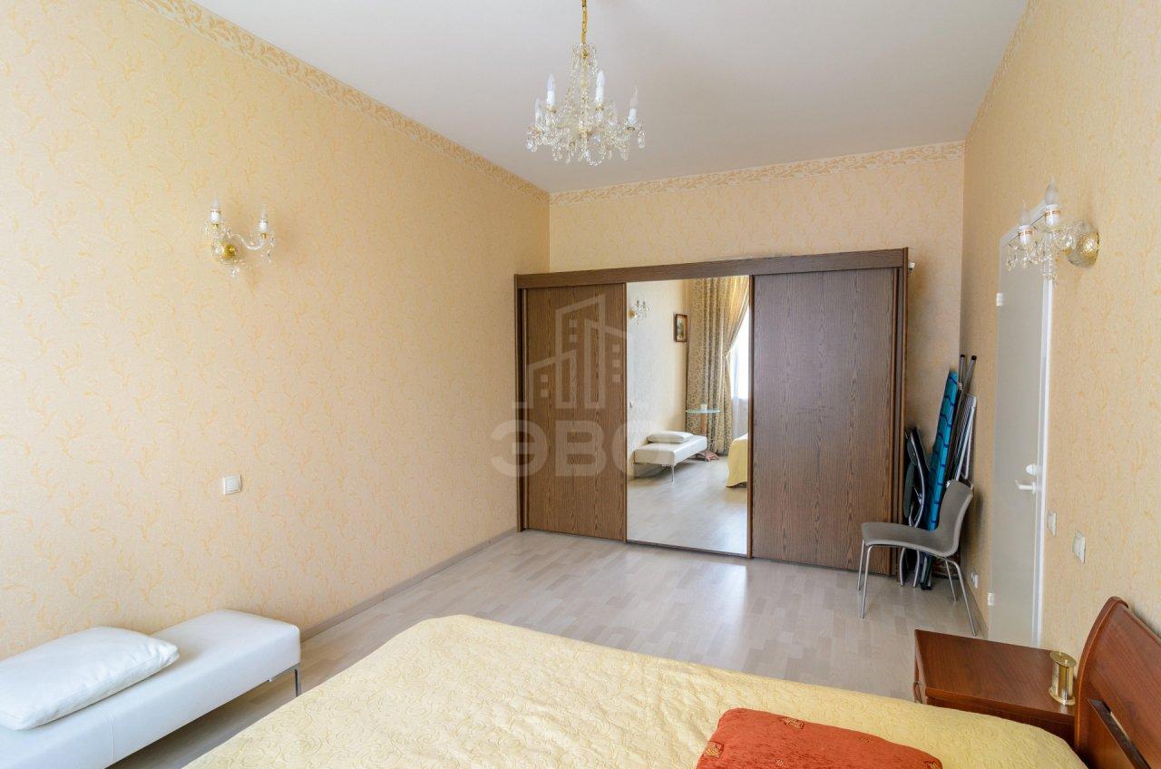 двухкомнатная квартира в Санкт-Петербурге по адресу: Среднегаванский проспект, 1