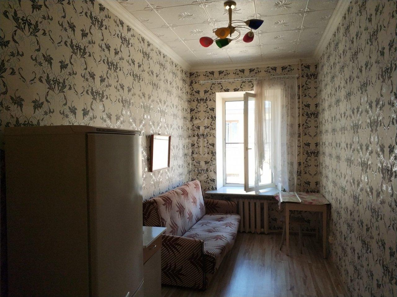 четырехкомнатная квартира в Санкт-Петербурге по адресу: Старо-Петергофский проспект, 37