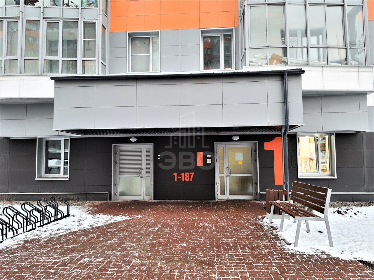 однокомнатная квартира в Санкт-Петербурге по адресу: Среднерогатская ул., 12, к 1