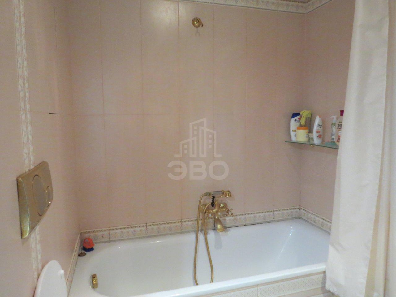 однокомнатная квартира в Санкт-Петербурге по адресу: Комиссара Смирнова ул., 15