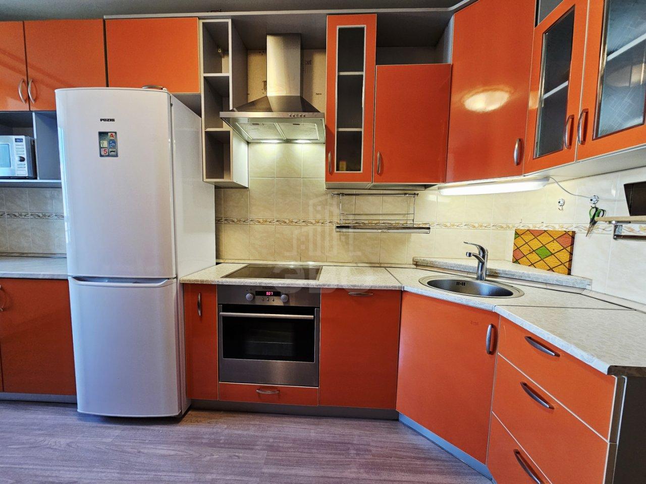 трехкомнатная квартира в Санкт-Петербурге по адресу: Богатырский проспект, 39, к 2