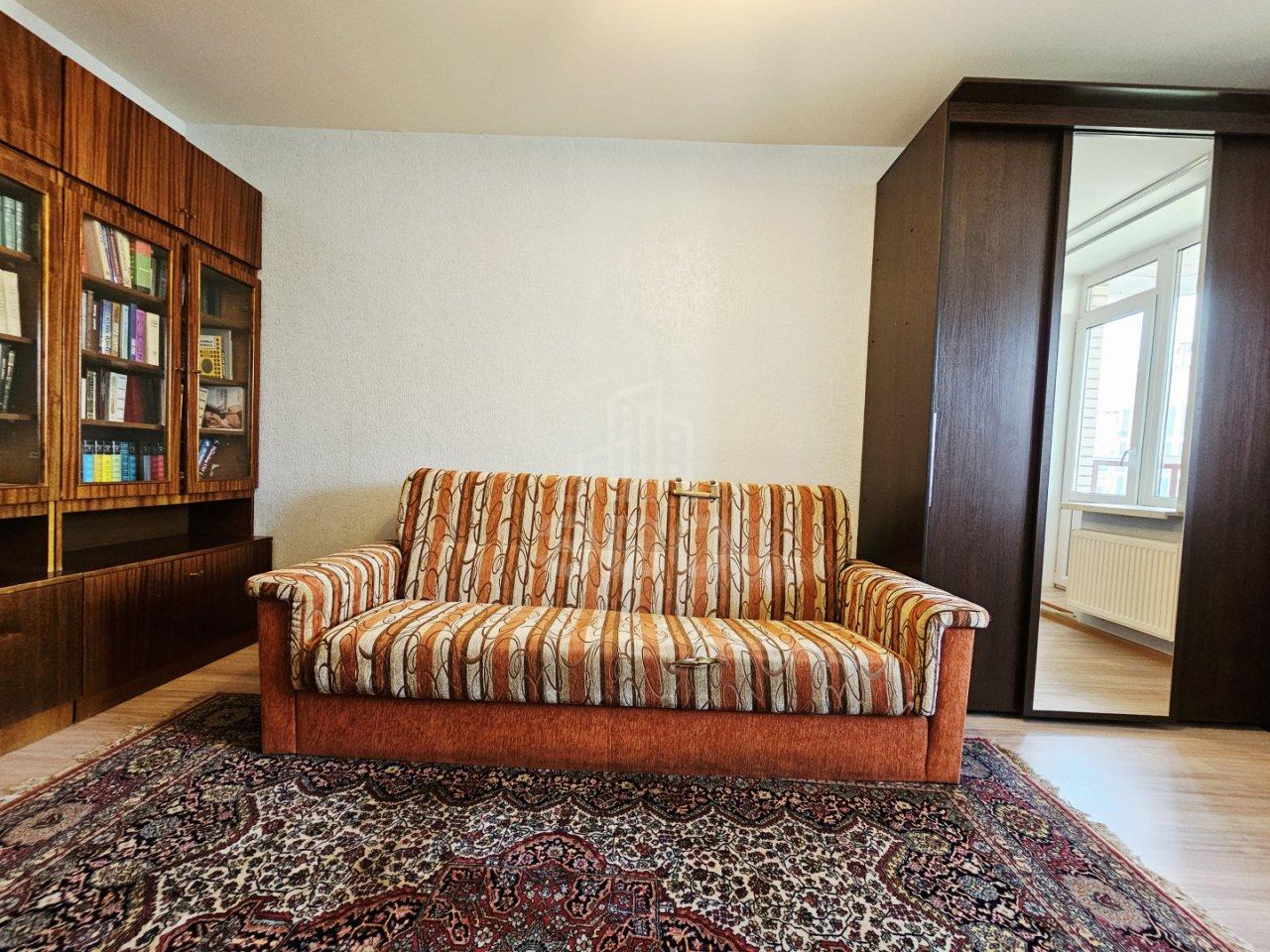 трехкомнатная квартира в Санкт-Петербурге по адресу: Богатырский проспект, 39, к 2