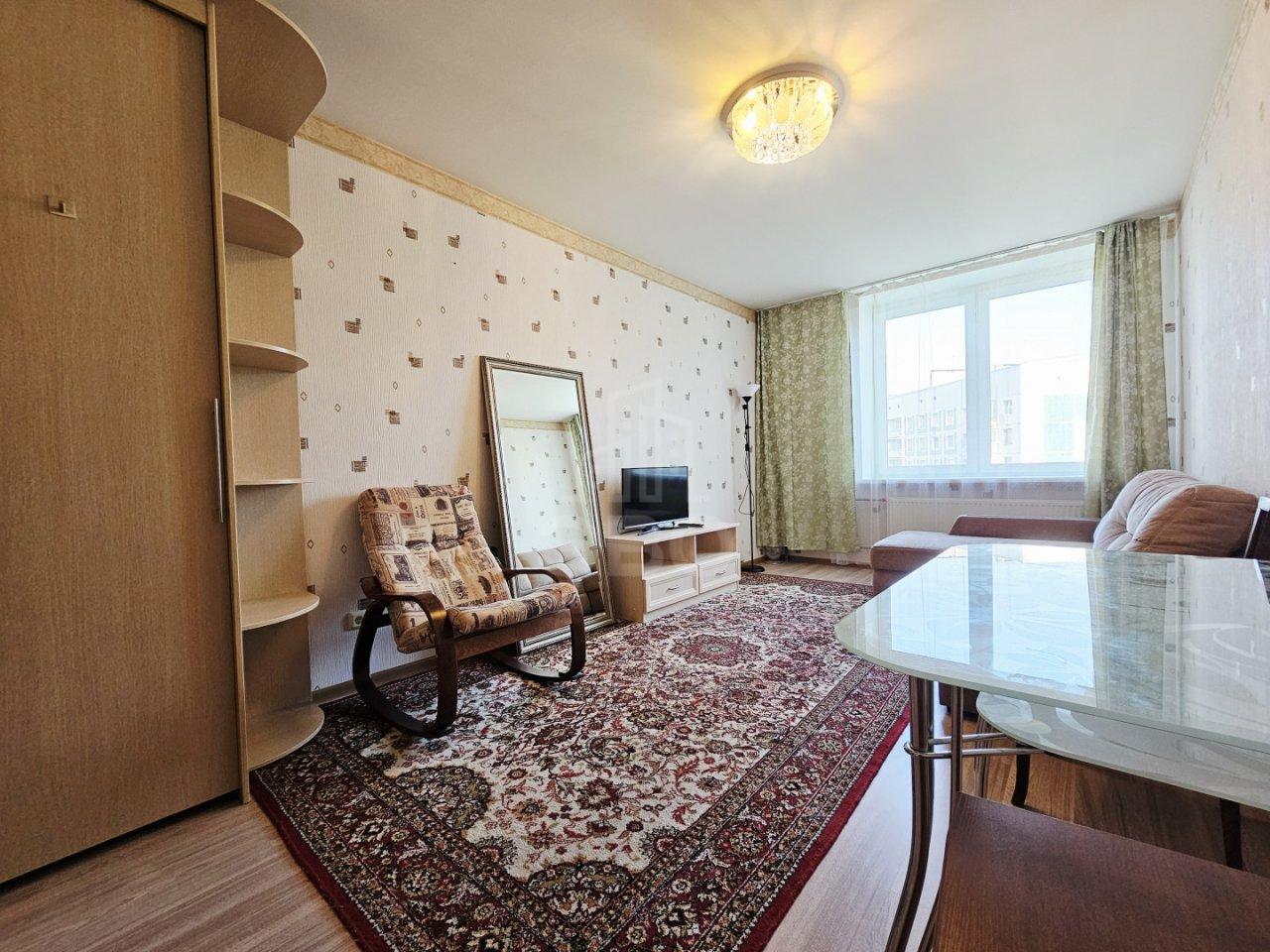 трехкомнатная квартира в Санкт-Петербурге по адресу: Богатырский проспект, 39, к 2