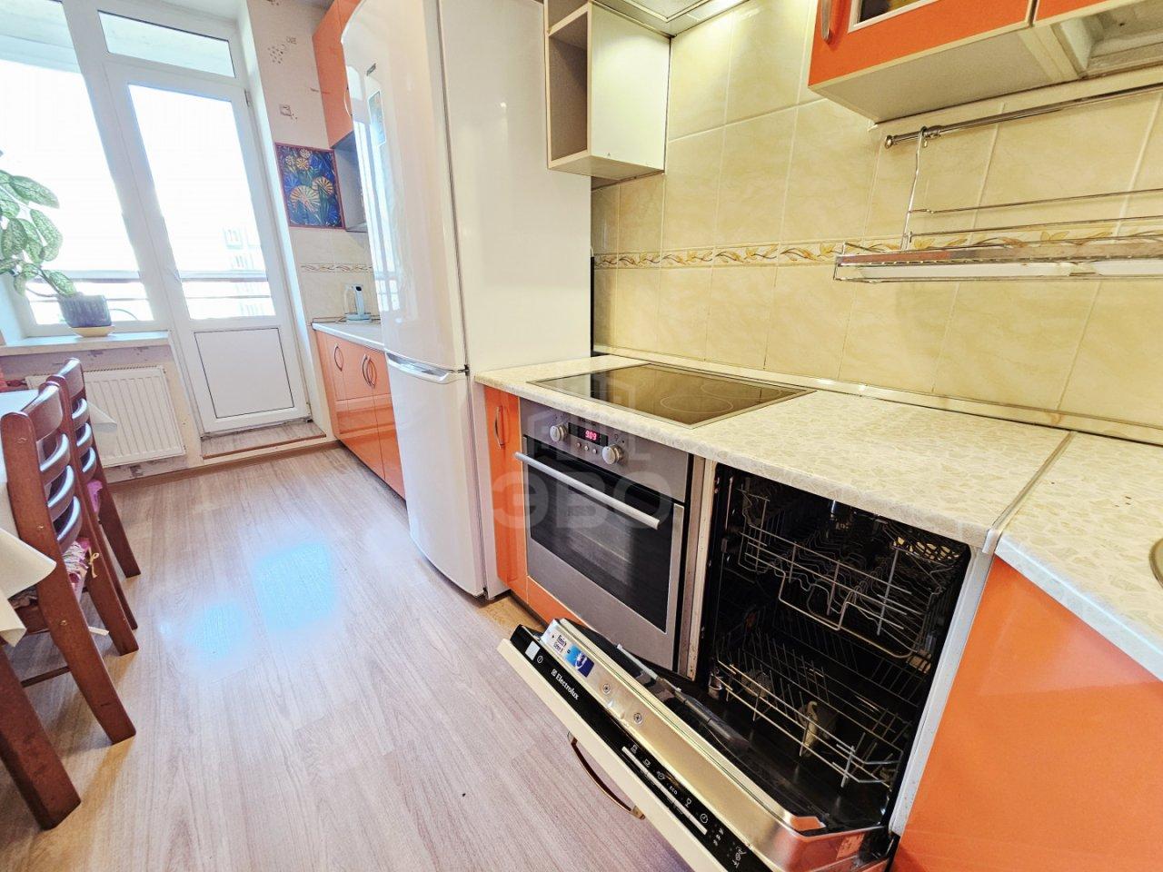 трехкомнатная квартира в Санкт-Петербурге по адресу: Богатырский проспект, 39, к 2