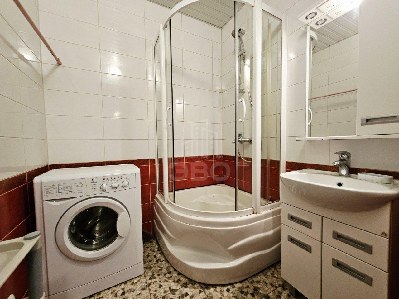 трехкомнатная квартира в Санкт-Петербурге по адресу: Богатырский проспект, 39, к 2