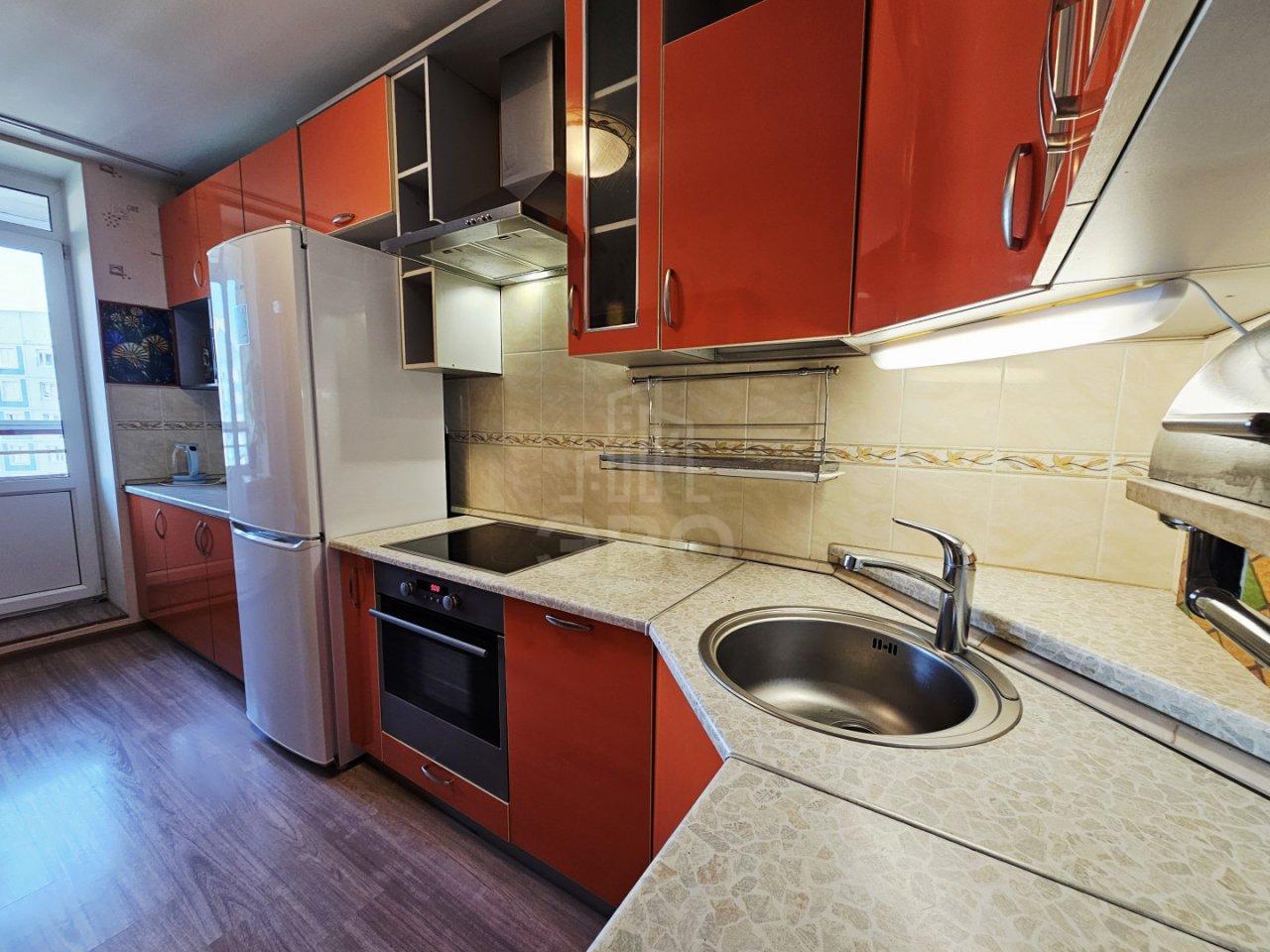 трехкомнатная квартира в Санкт-Петербурге по адресу: Богатырский проспект, 39, к 2