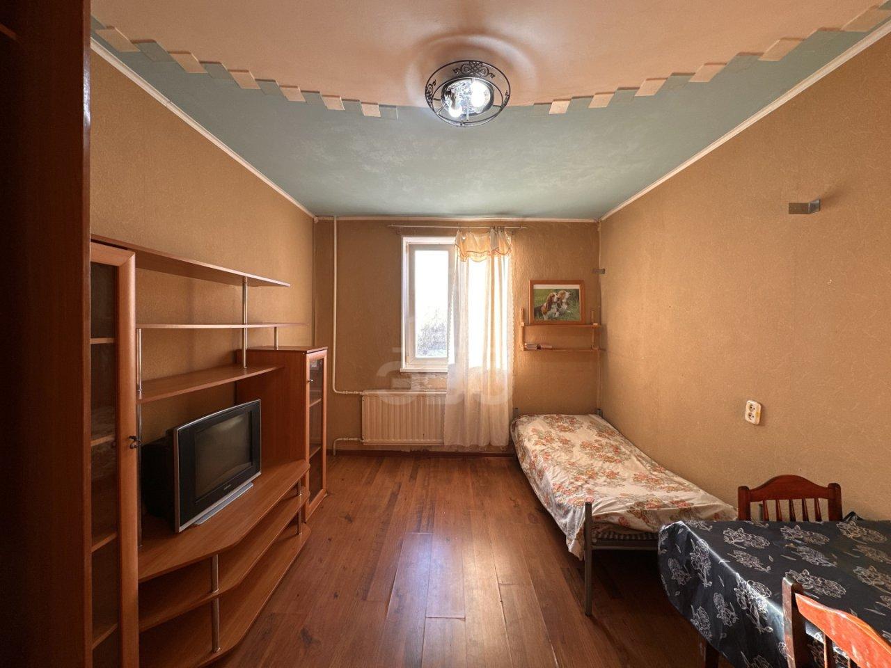 трехкомнатная квартира в Санкт-Петербурге по адресу: Купчинская ул., 15, к 2