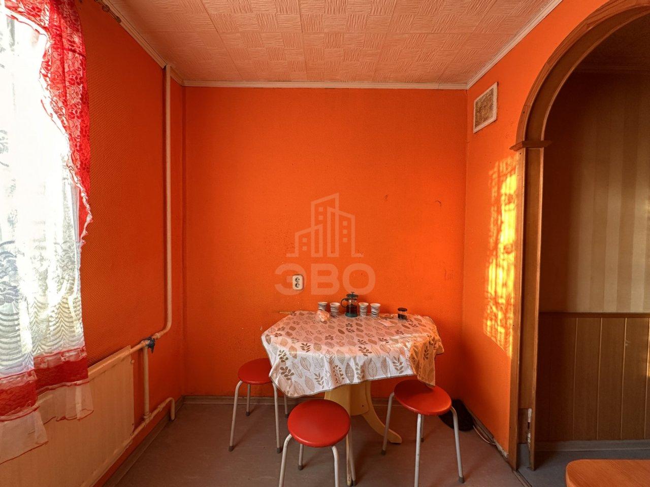 трехкомнатная квартира в Санкт-Петербурге по адресу: Купчинская ул., 15, к 2