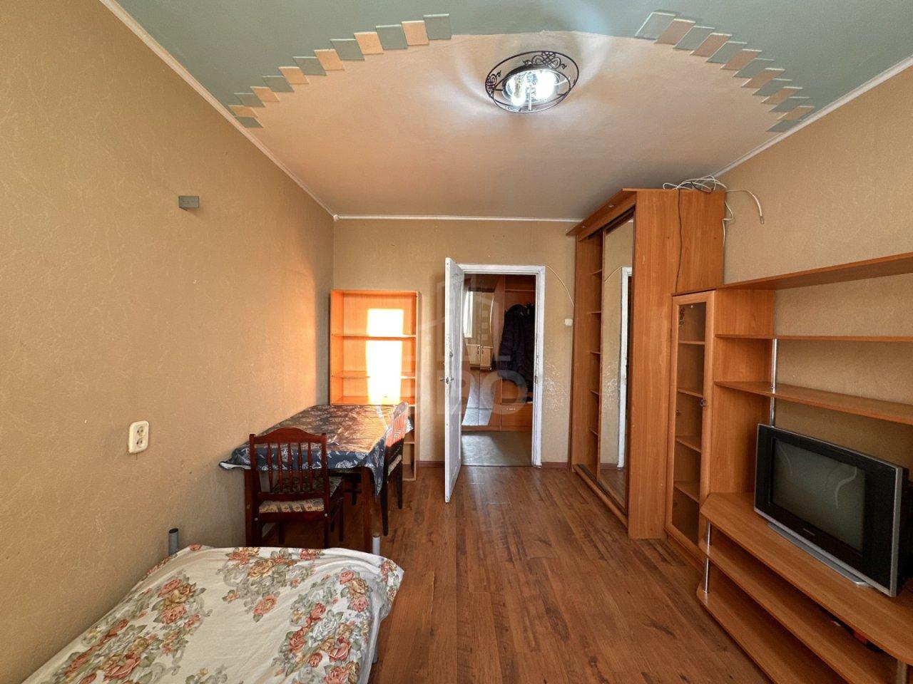 трехкомнатная квартира в Санкт-Петербурге по адресу: Купчинская ул., 15, к 2