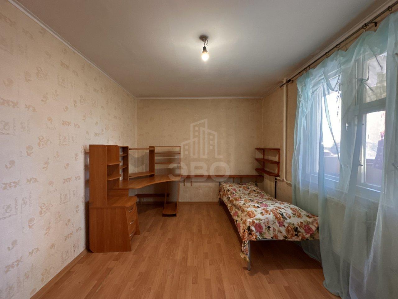 трехкомнатная квартира в Санкт-Петербурге по адресу: Купчинская ул., 15, к 2