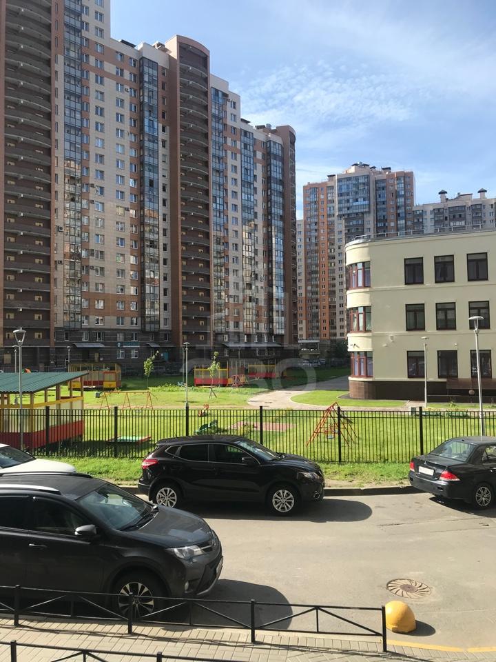 однокомнатная квартира в Санкт-Петербурге по адресу: Шуваловский проспект, 37, к 1