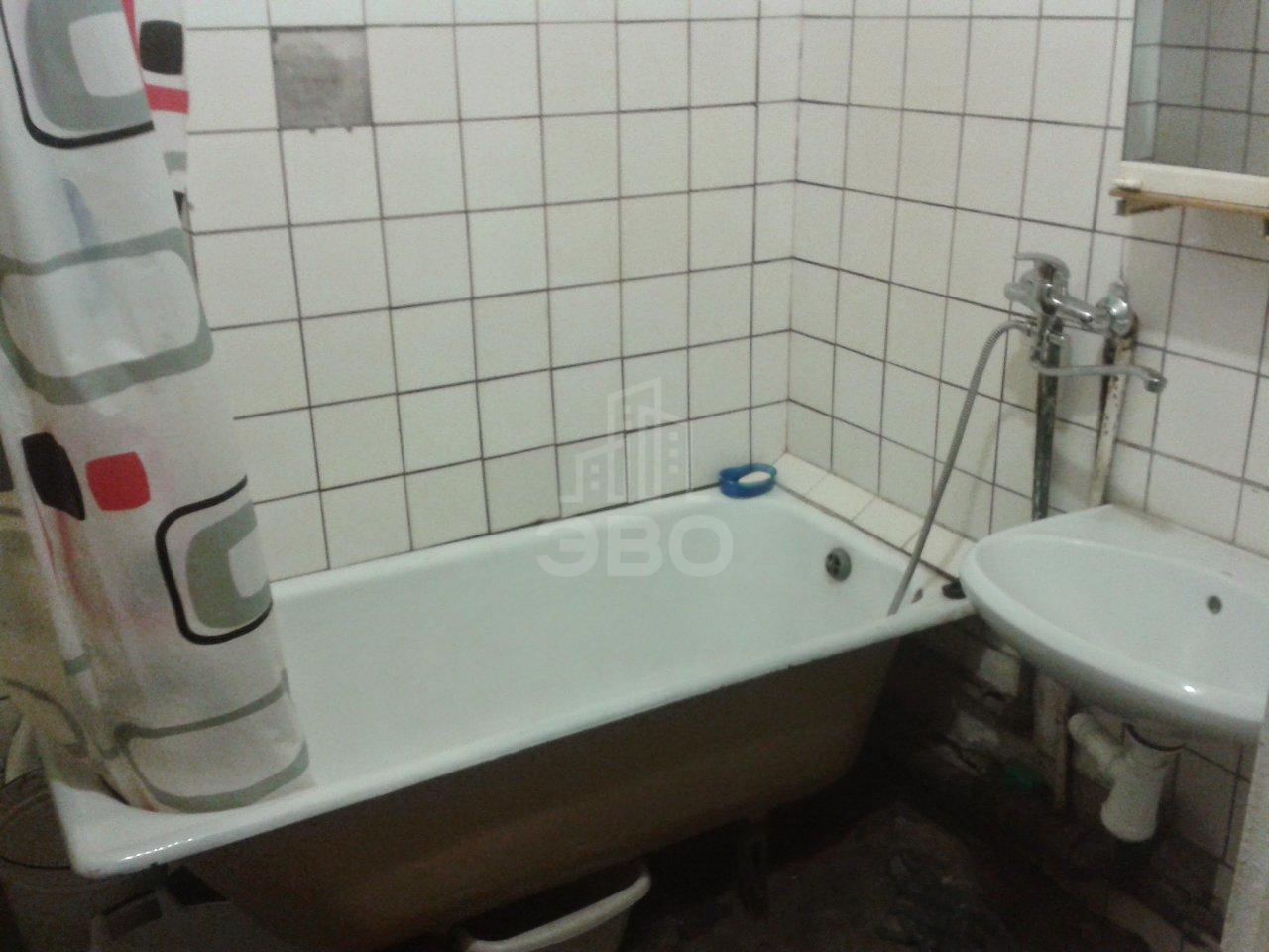 комната в Санкт-Петербурге по адресу: Васильевский остров, 12 линия дом 35