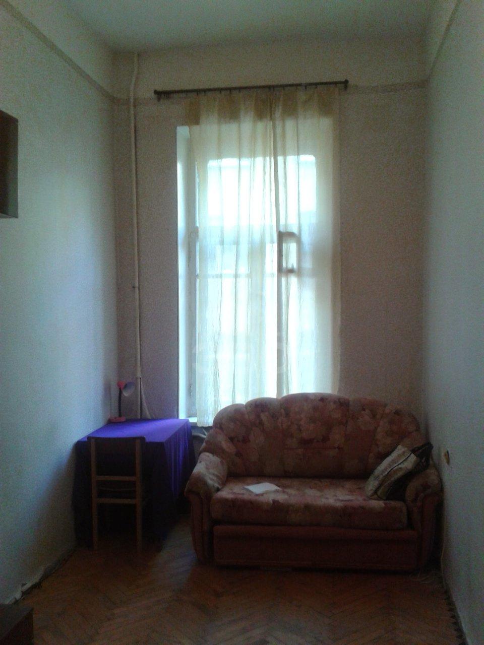 комната в Санкт-Петербурге по адресу: Васильевский остров, 12 линия дом 35