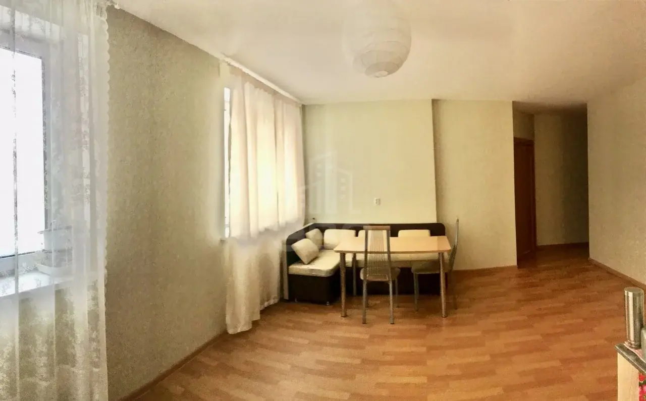 трехкомнатная квартира в Санкт-Петербурге по адресу: Заречная ул., 41
