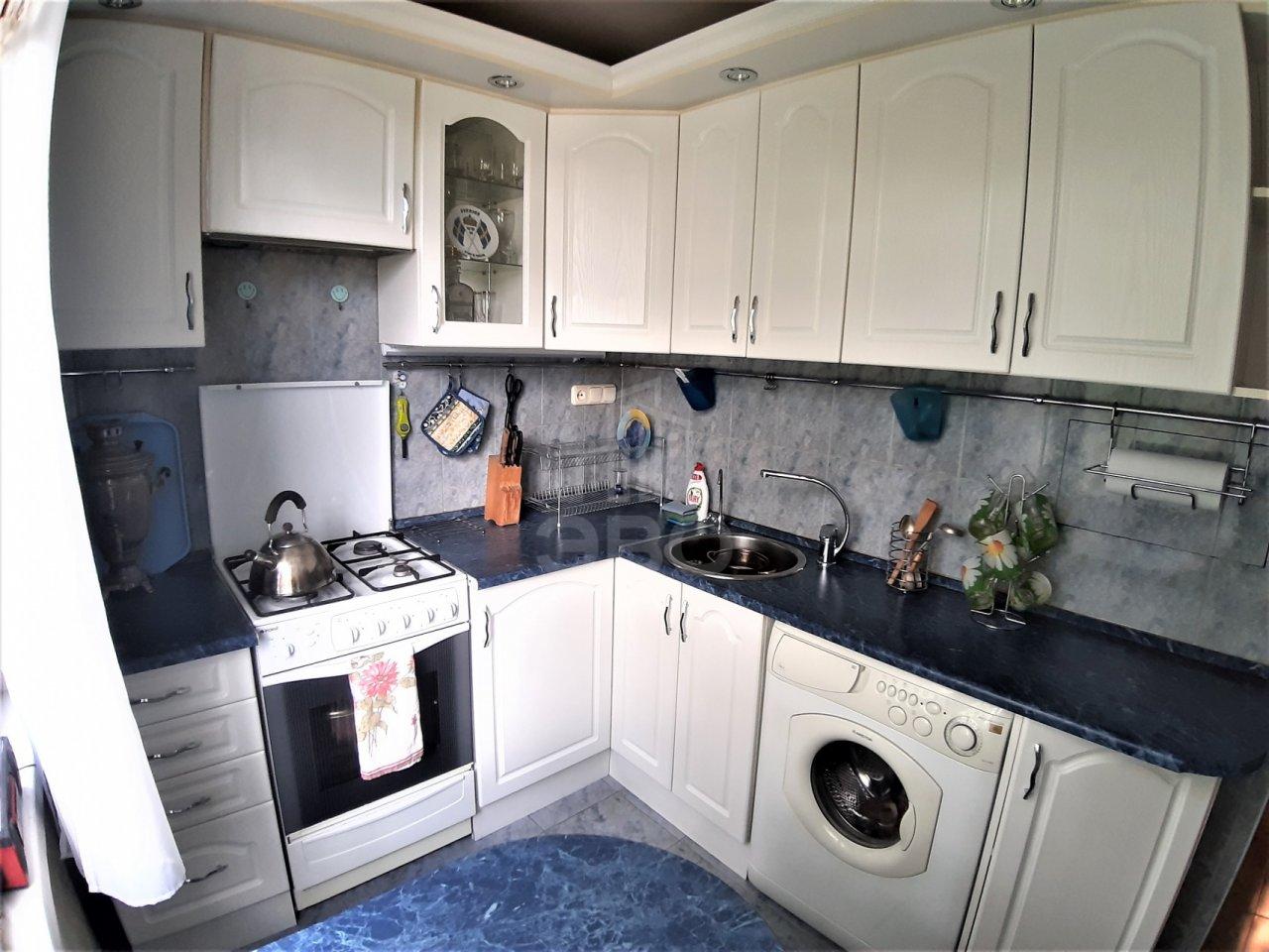 трехкомнатная квартира в Санкт-Петербурге по адресу: Замшина ул., 62