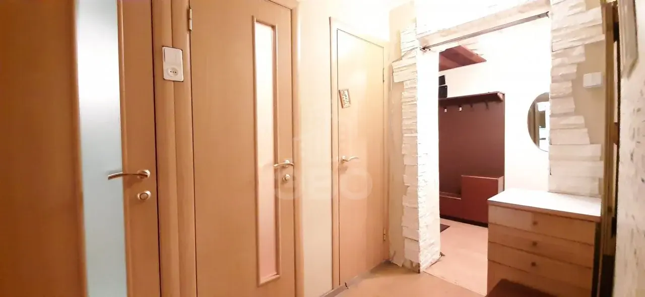 трехкомнатная квартира в Санкт-Петербурге по адресу: Космонавтов проспект, 64