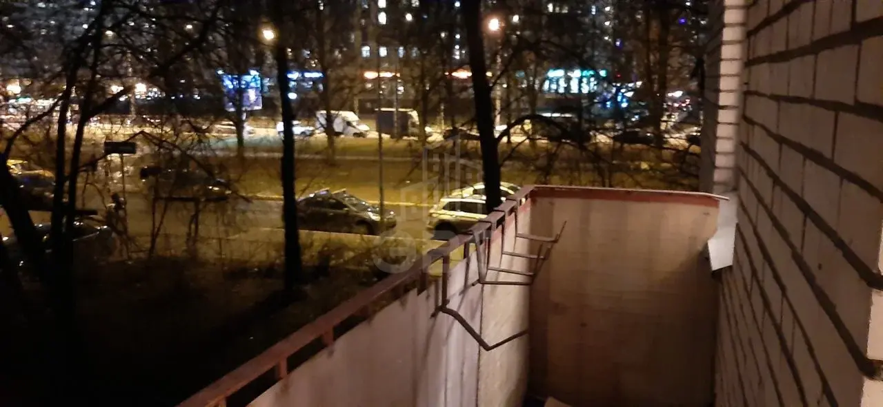 трехкомнатная квартира в Санкт-Петербурге по адресу: Космонавтов проспект, 64